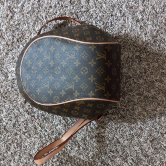 Louis Vuitton backpack - Picture 1 of 6